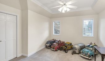 1415 W Hawthorne St, Arlington Heights, IL 60005