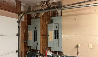 455 Forest Ave SE, Baxley, GA 31513