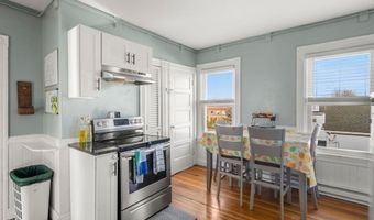 28 Pine St C, Attleboro, MA 02703