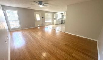 211 Hunters Run Dr, Benton, AR 72015