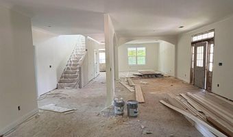 138 S Pine St, Batesburg, SC 29006