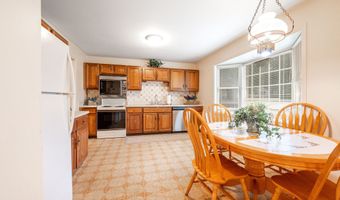 5 Bridgewater Cmn 5, Bridgewater, CT 06752