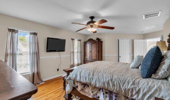 29 Tupelo Rd, Bayville, NJ 08721