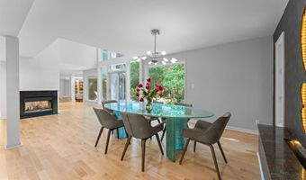 6829 LITTLE RIVER Tpke, Annandale, VA 22003
