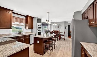 1316 Red Oak Plantation Dr, Ballwin, MO 63021