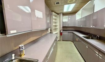 1090 New London Ave 5, Cranston, RI 02920
