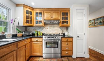 25 Spring St, Chester, CT 06412