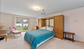 1 Mayhew Tpke, Bridgewater, NH 03222