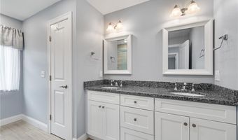 314 Chases Ln C, Middletown, RI 02842