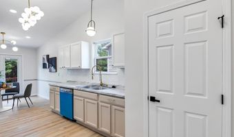 355 Oak Ridge Pkwy, Arnold, MO 63010