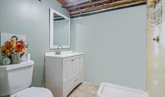 33 Tanglewood Dr, Alloway, NJ 07422