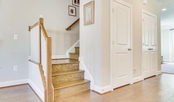 1318 S QUINN St, Arlington, VA 22204