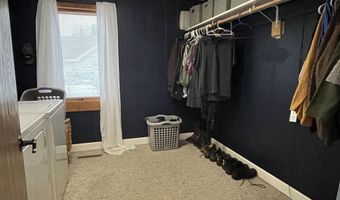 321 3rd Ave E, Albia, IA 52531