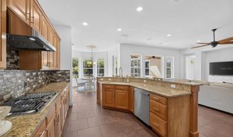 824 ISLEBAY Dr, Apollo Beach, FL 33572