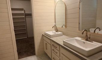 702 Shepherd Cir, Andrews, TX 79714