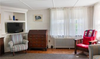 281 Green End Ave, Middletown, RI 02842