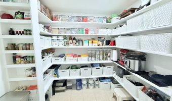827 Kalalea St, Honolulu, HI 96825
