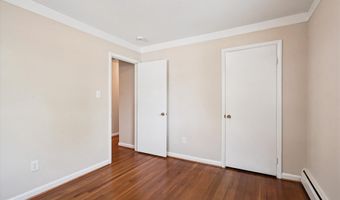 6216 ROCKHURST Rd, Bethesda, MD 20817