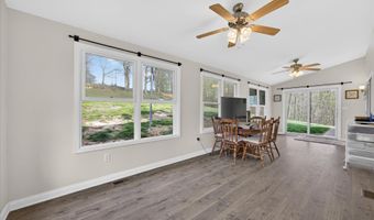 692 N Parker Ln, Bloomfield, IN 47424