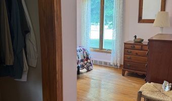 305 Lakeview Dr, Algoma, WI 54201