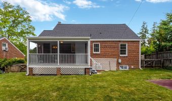 5028 25TH St N, Arlington, VA 22207