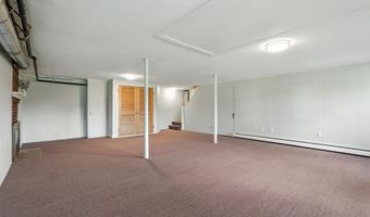 124 Pomeroy Ln, Amherst, MA 01002
