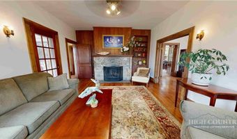 140 Library Ln, Banner Elk, NC 28604