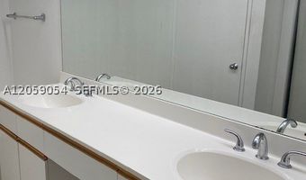 3400 NE 192nd St 1910, Aventura, FL 33180