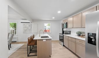2219 N UNION St, Appleton, WI 54911