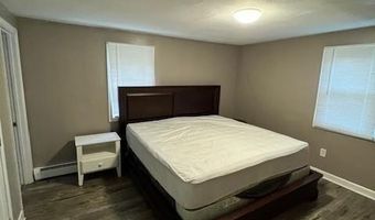 35 Old Town Trl, Narragansett, RI 02882
