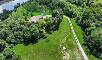 322 Riverfront Rd, Atchison, KS 66002