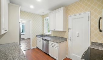 2376 Madison Rd, Cincinnati, OH 45208