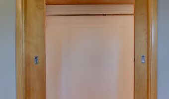 201 4th St, Armstrong, IA 50514