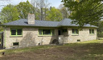 7892 OLD 101 Rd, Armstrong Creek, WI 54103