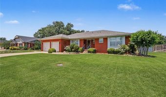 345 Lakeside Dr, Altus, OK 73521