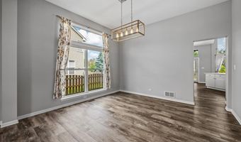 2317 Barrett Dr, Algonquin, IL 60102