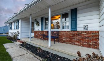 46 Bowline St, Beachwood, NJ 08722