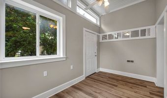 825 Dan St, Akron, OH 44310