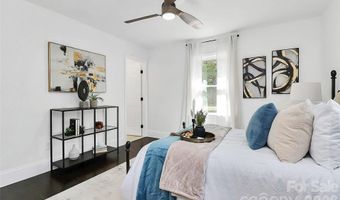 2038 Sandhurst Dr, Charlotte, NC 28205