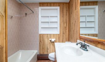 19 Waldron Ave, North Kingstown, RI 02852
