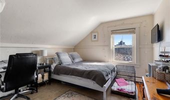 29 Marsh St 3, Newport, RI 02840