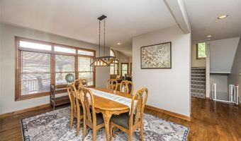 639 Wood Fern Dr, Ballwin, MO 63021