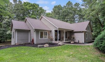 8905 Conservancy Dr NE, Ada, MI 49301