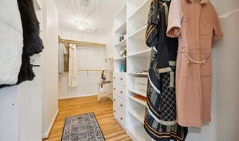 9813 MONTAUK Ave, Bethesda, MD 20817