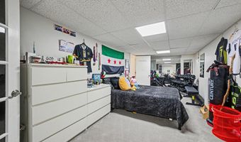 2785 Maitland Dr, Ann Arbor, MI 48105