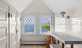 127 Harrison Ave 7, Newport, RI 02840