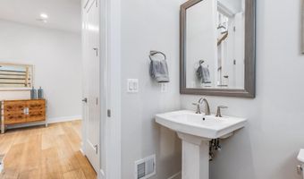 6908 GREYSWOOD Rd, Bethesda, MD 20817