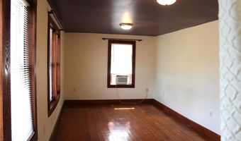 104 S Main St, Altura, MN 55910