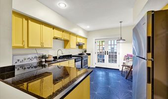 131 W BARRE St W, Baltimore, MD 21201