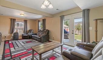 915 PENNSYLVANIA Ave, Cheyenne, WY 82001